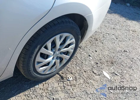 2018 Toyota Corolla Le from USA, damaged, VIN 2T1BURHE2JC067806